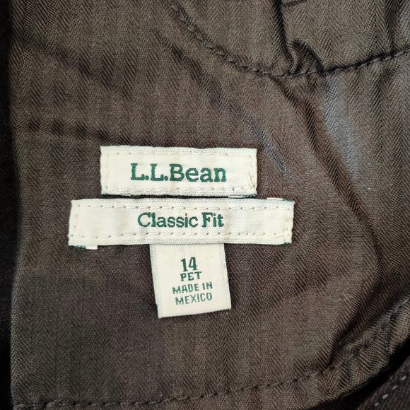 L. L. Bean NWT Classic Fit Black Jeans - Picture 4 of 4